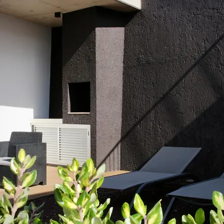 Villa Like Ii - Casa Espacosa Com 3 Quartos E Vista Mar Funchal (Madeira)